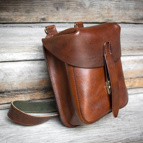 Leather cavalry backpack, handcrafted from vegetable-tanned leather.