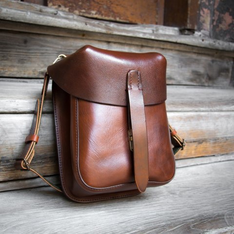 Leather cavalry backpack, handcrafted from vegetable-tanned leather.
