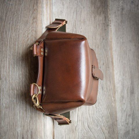 Leather cavalry backpack, handcrafted from vegetable-tanned leather.