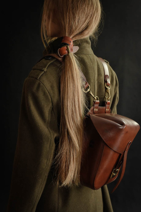 Leather cavalry backpack, handcrafted from vegetable-tanned leather.