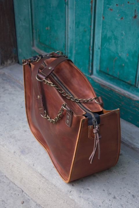 Leather bag Kuferek ginger color