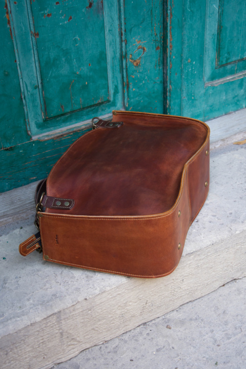 Leather bag Kuferek ginger color
