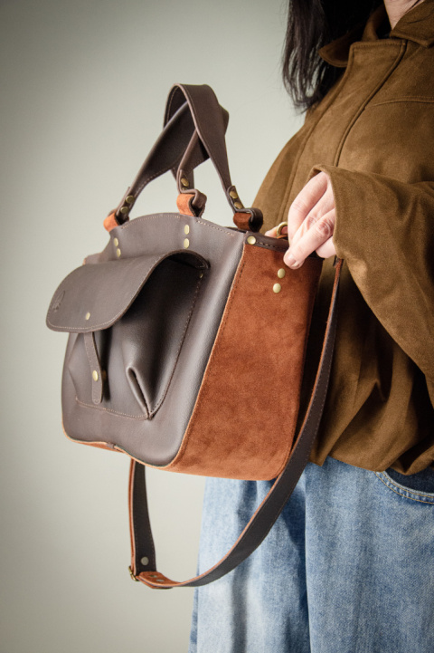 Torba skórzana i zamszowa Kuferek kolor brązowy nowa kolekcja