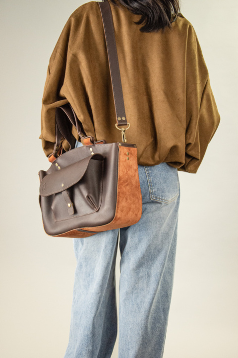 Torba skórzana i zamszowa Kuferek kolor brązowy nowa kolekcja