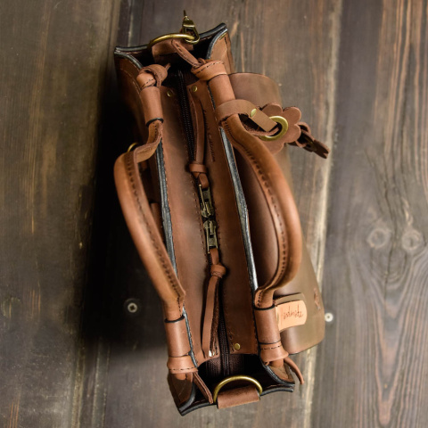 Torebka skórzana Elaine kolor brązowy z funkcja plecaka