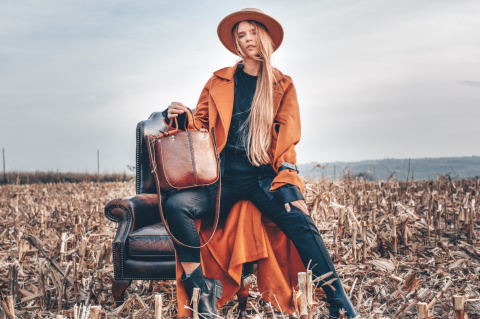 Torebka skórzana Elaine minimalistyczna kolor brązowy