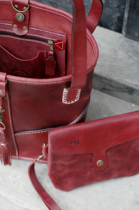 Torebka skórzana Julia w kolorze malinowym