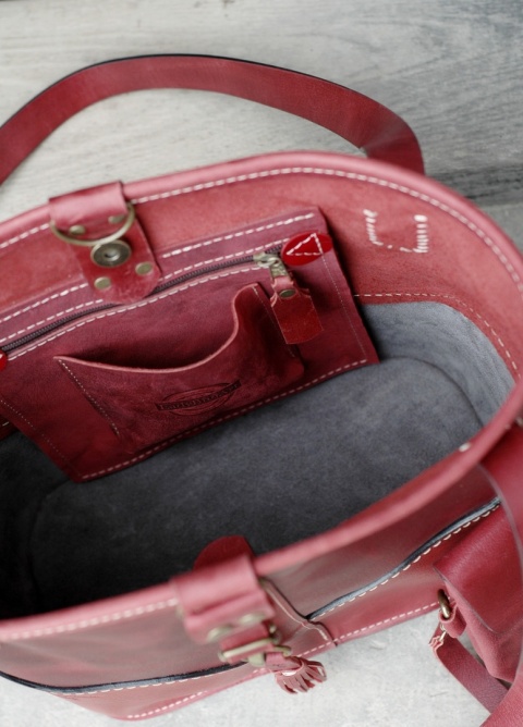 Torebka skórzana Julia w kolorze malinowym