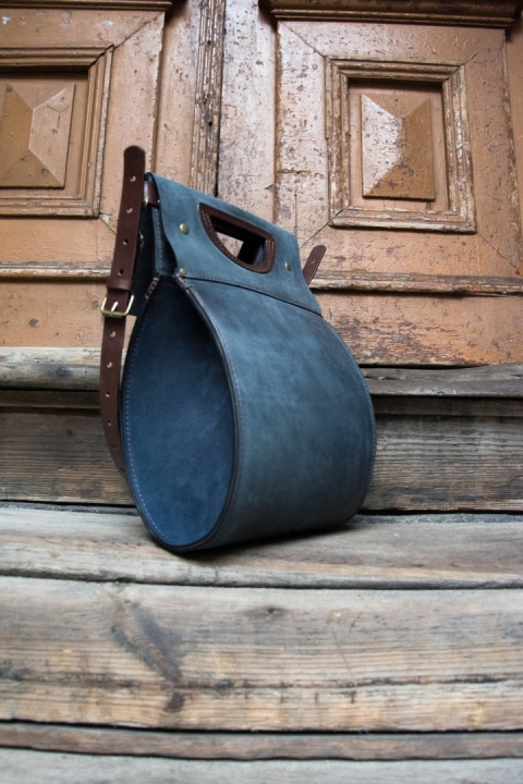 Torebka skórzana Łezka kolor granatowy