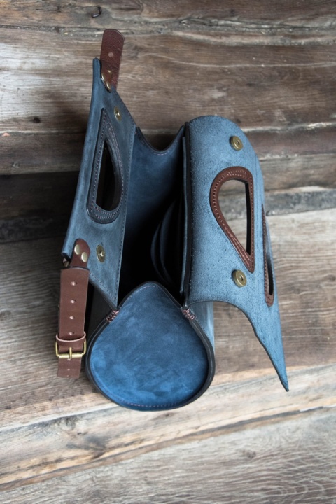 Torebka skórzana Łezka kolor granatowy