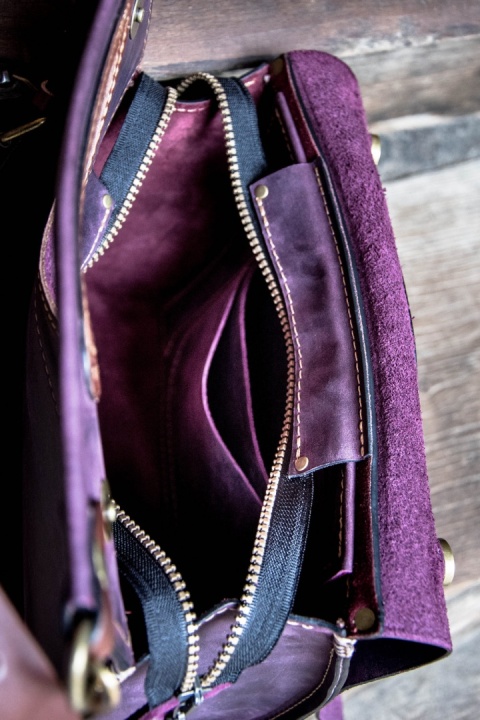 Torebka skórzana Łezka kolor śliwkowy